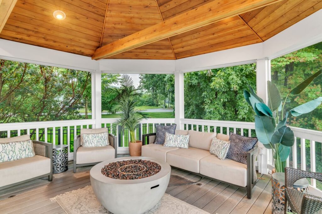 The Regent Square 955c8a2a73a4c27e194ebf909692bd05